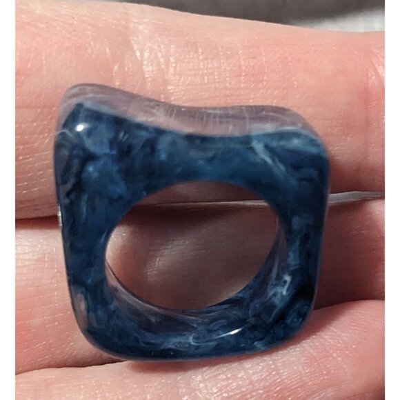 Blue Chunky Abstract Swirl Fashion Ring Size 5 1/2 - Picture 14 of 14